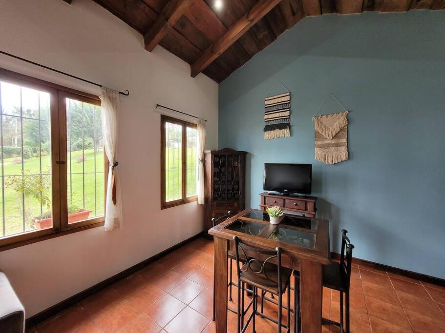 Amplia Casa Antigua Guatemala Con Pergola Y Jardin Villa Buitenkant foto